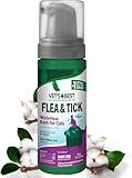 Vet's Best Natural Waterless Flea & Tick Bath for Cats – Natural No-Rinse Dry Shampoo with Plant-Based Ingredients – Flea and Tick Prevention and Control with Certified Essential Oils – 5 oz Bottle
